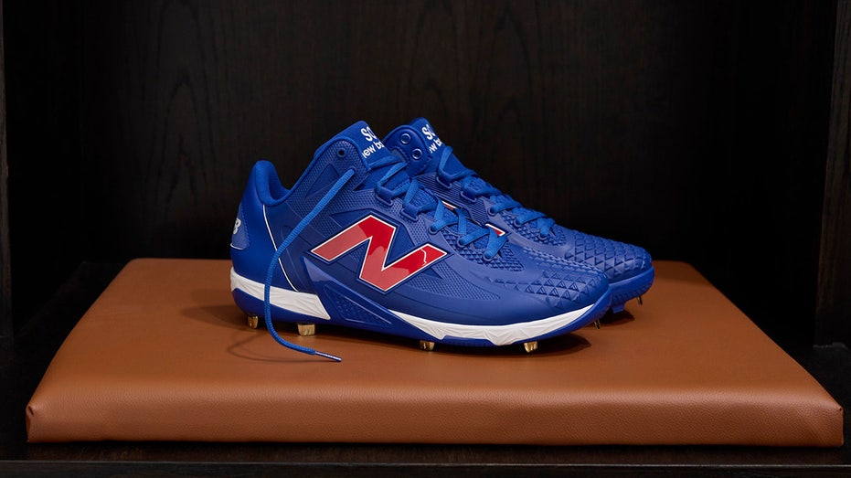 Shohei Ohtani cleat with New Balance