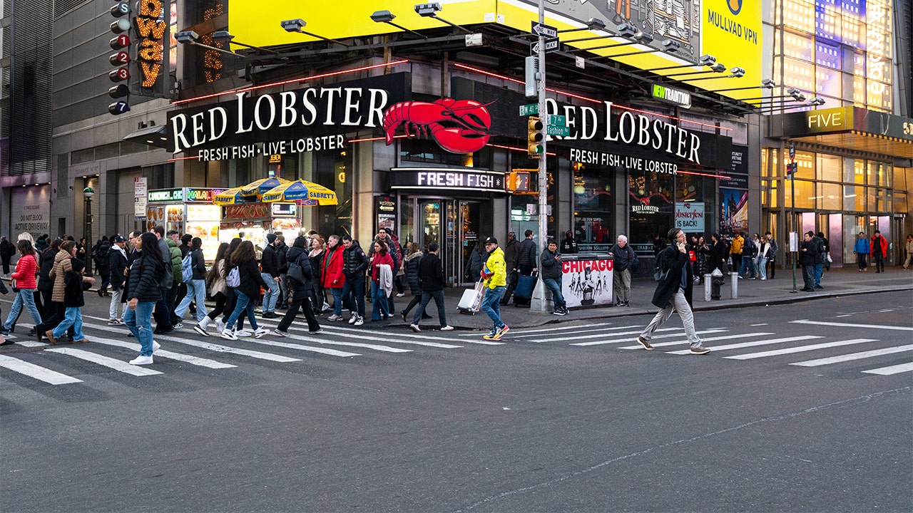 Red Lobster to close Times Square restaurant after more than 20 years