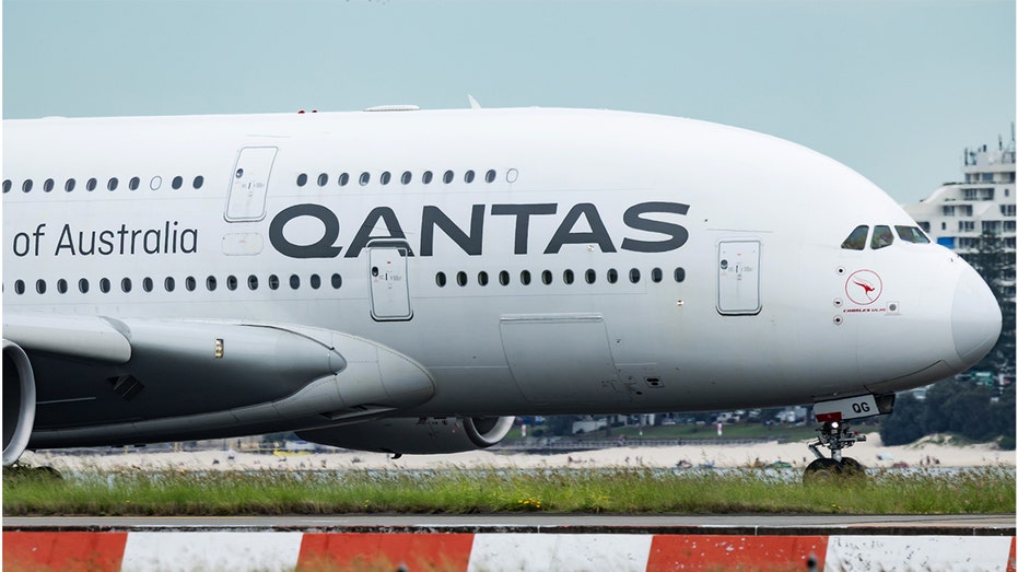 qantas airplane