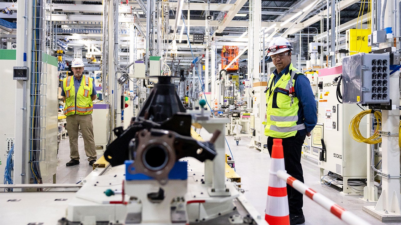 Toyota to invest .6B in plant expansion, will shift Tacoma production from Mexico to Texas Toyota to invest .6B in plant expansion, will shift Tacoma production from Mexico to Texas