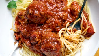 Popular Italian restaurant chain revives fan-favorite pasta pass offer - Fox News