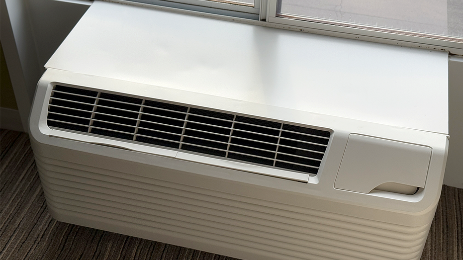 Window AC unit