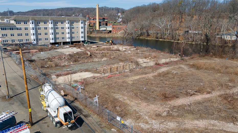 connecticut empty lot