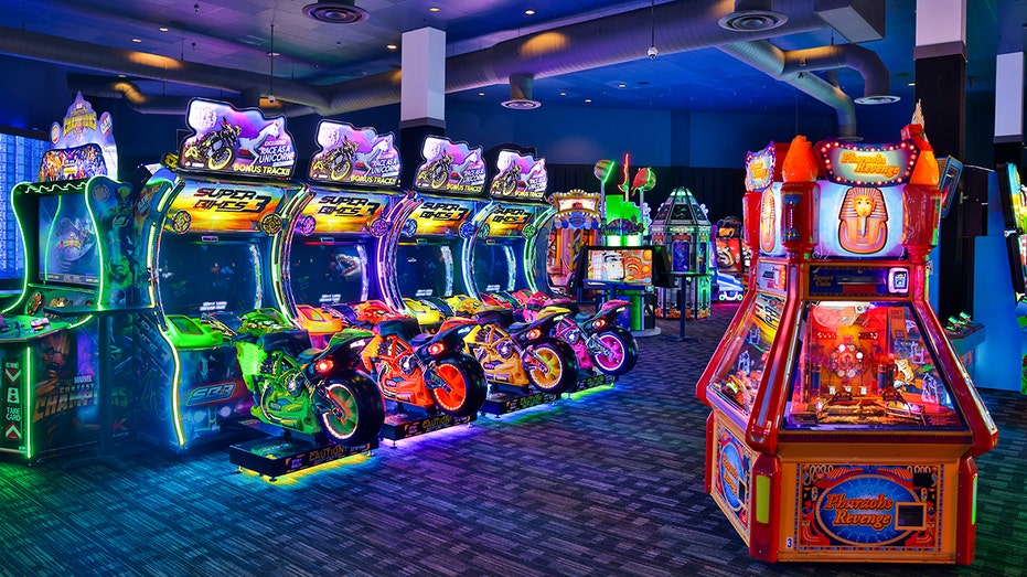 Dave & Buster's interior