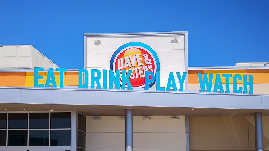 Dave & Buster’s is launching a new nationwide rave series tour with events company Brownies & Lemonade, expanding the restaurant and entertainment business further into nightlife.
