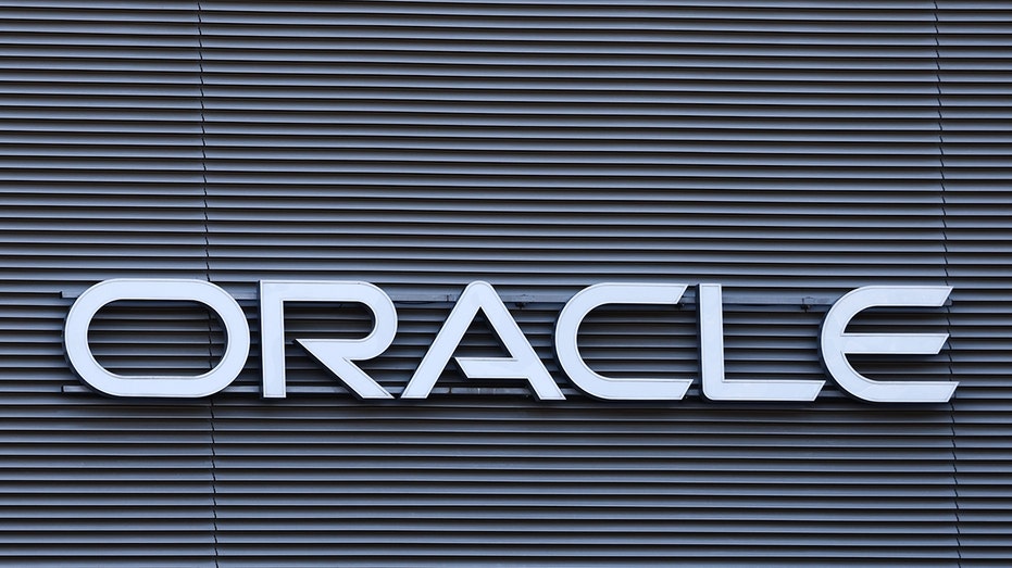 Oracle logo