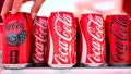 Una investigación de « Fox News Digital» ha revelado discrepancias en materia de libertad de expresión en la herramienta de personalización de latas de Coca-Cola. - Fox News