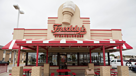 Midwest burger giant makes big bet on California as rivals pull back - Fox Business News
