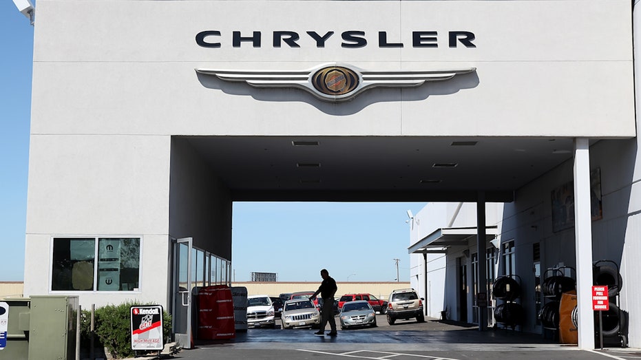 chrysler dealership