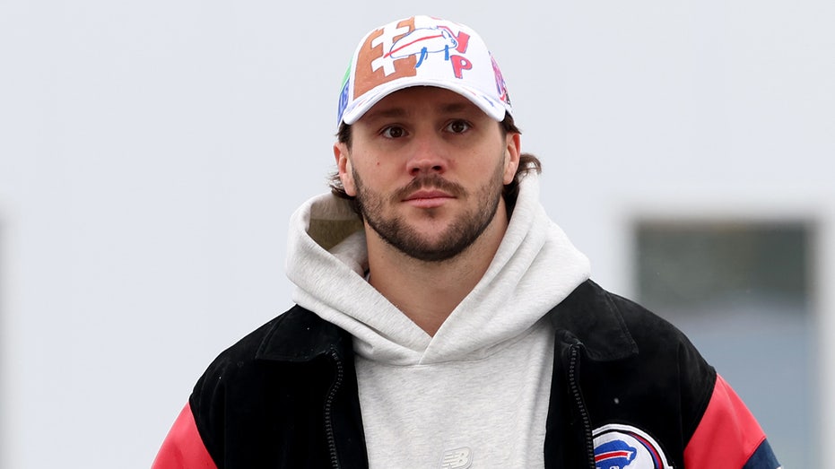 Josh Allen walks into stadium