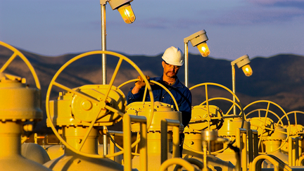 A natural gas plant operator works at an energy facility as industry leaders push for more infrastructure to help meet growing U.S. power demand. - Fox Business News
