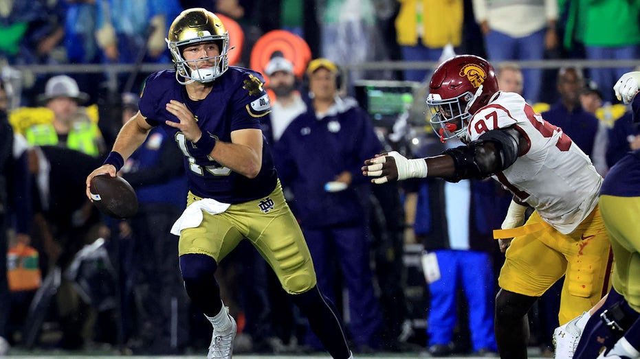 Notre Dame's CJ Carr
