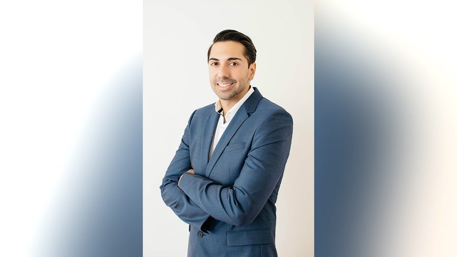 Atomic Wings CEO Zak Omar told FOX Business that one of the biggest drivers of his success is taking time each week to examine what went right, as well as what went wrong.