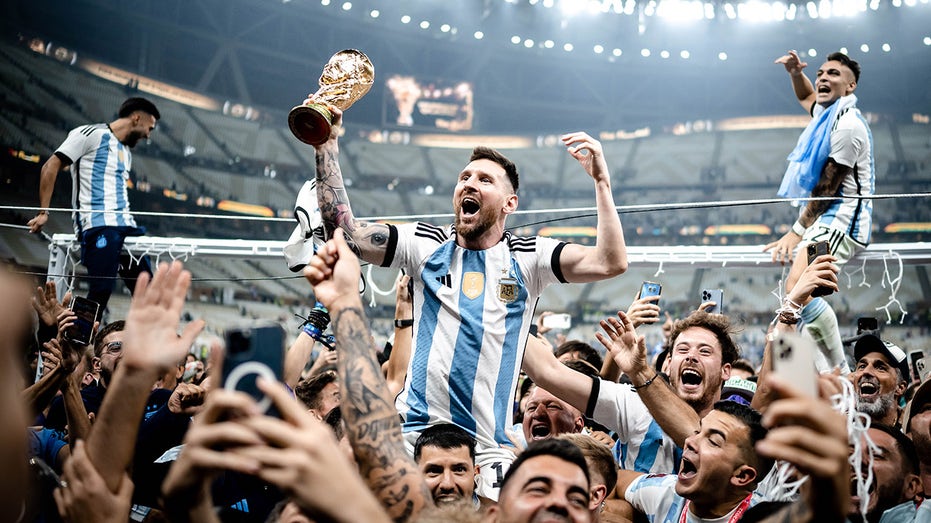 Lionel Messi celebrating