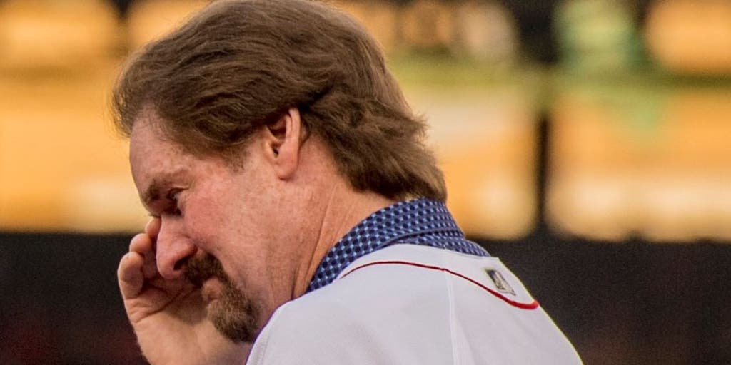 Watch Wade Boggs fight back tears as he gets his Red Sox number retired