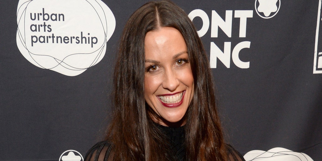 Alanis morissette hot pics