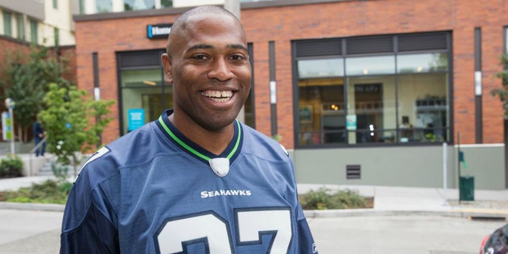 shaun alexander t shirt