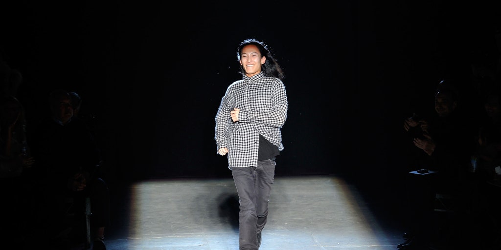 BALENCIAGA スラックス 44 Alexander Wang Alexander Wang Officially Exits Balenciaga