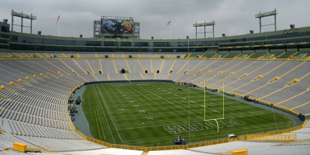 Murphy hopes Lambeau hosts more Badgers games