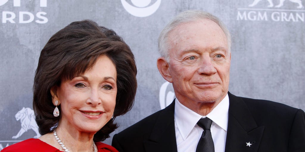 Woman claiming Jerry Jones is her father explains motivations