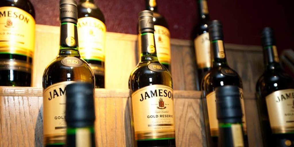 Пит джеймсон. Культура потребления виски джеймсон. Jameson Gold berw. Как собирались Джемисоны.