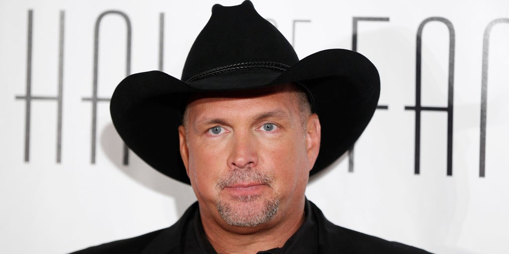 Black garth brooks hat Clearance