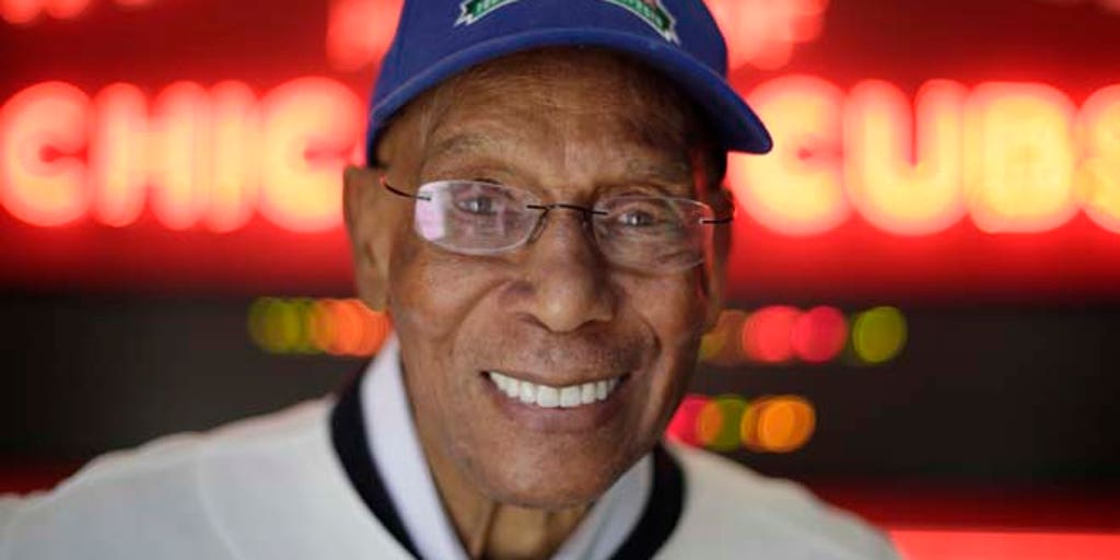 Family and caretaker battle over Ernie Banks' estate