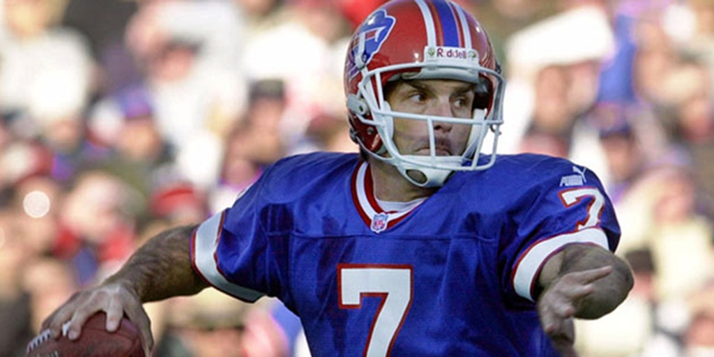 Former NFL star Doug Flutie condemned for campaigning with Herschel Walker:  'Sad day