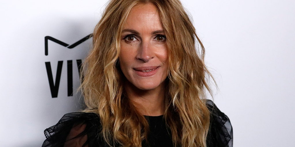 Julia Roberts celebrates twins Hazel and Phinnaeus' 17th birthday with rare photo: 'Sweetest years of life' - Vimarsana News