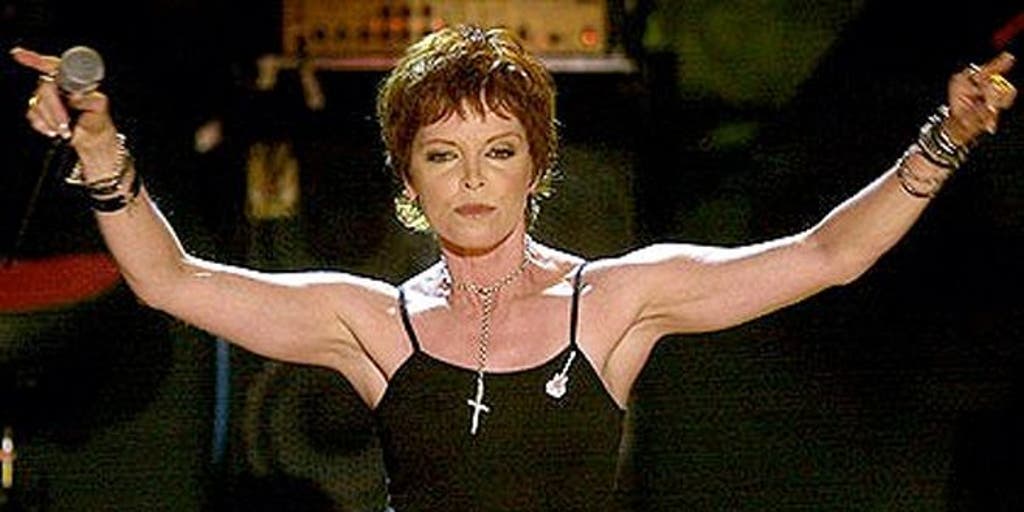 Rocker Pat Benatar hits Italy with her best shot.