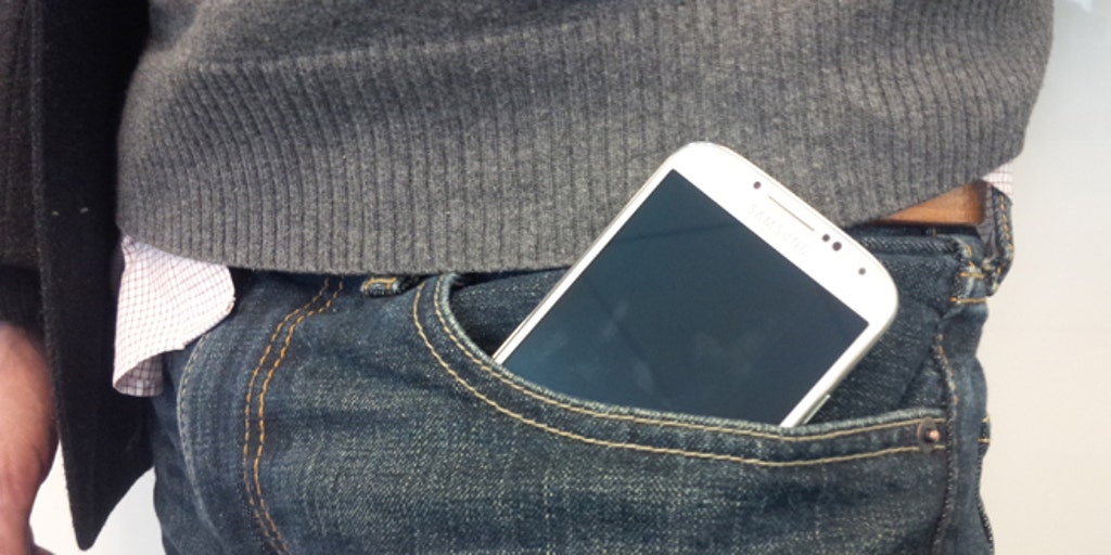 standard pants pocket size
