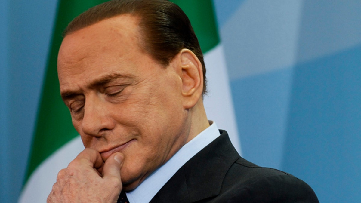 Berlusconi dari Italia dalam penyelidikan prostitusi