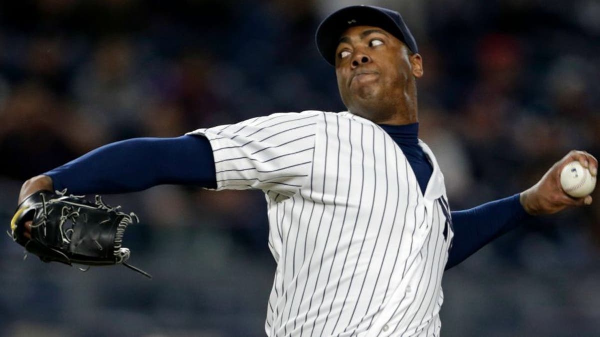Yankees closer Aroldis Chapman looks ridiculously yolked in latest