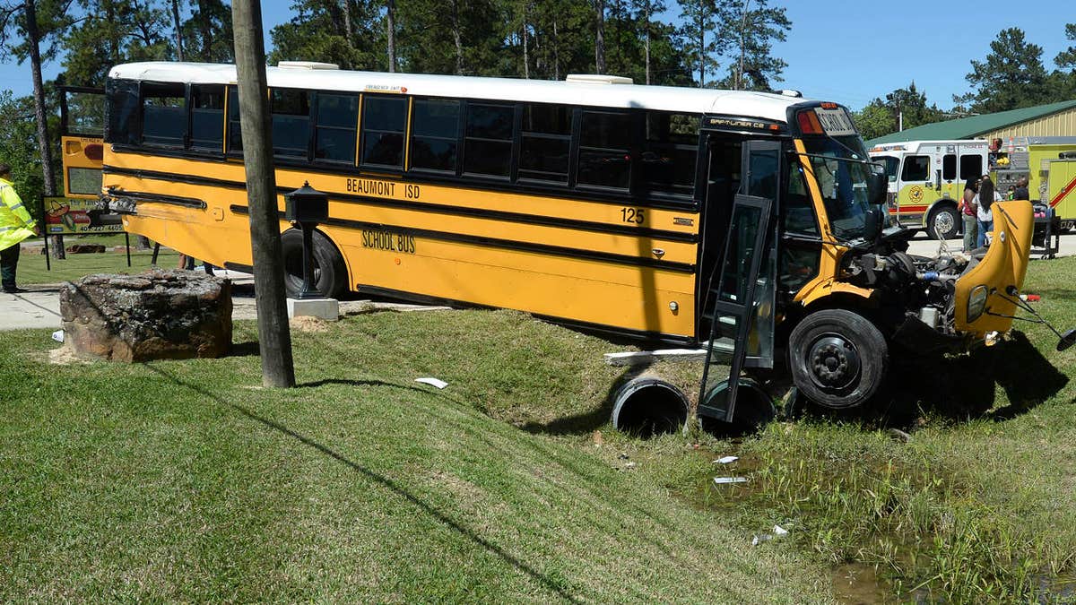 Texas school bus crash 23 kids driver hospitalized after multi