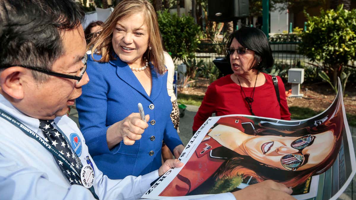 Senat California meminta maaf setelah pita permukaannya dari Kinkh-Cry-cry-nya