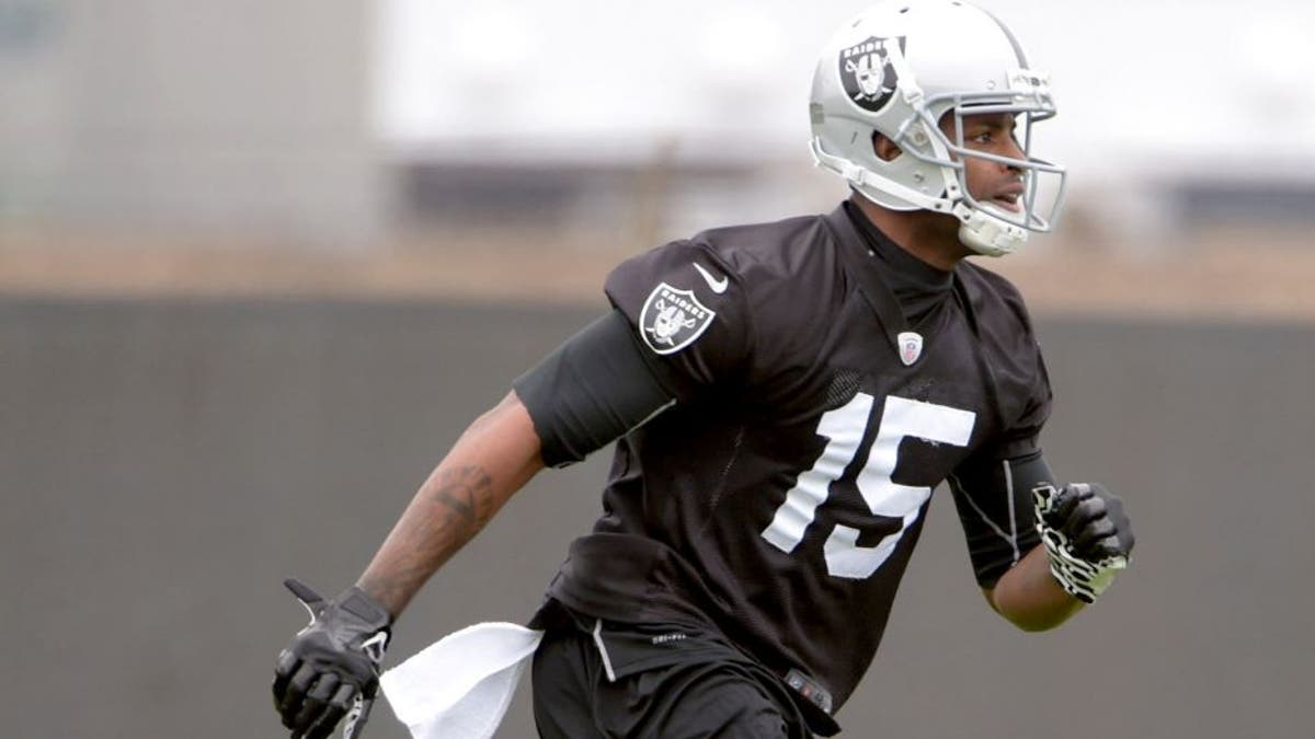 Raiders want to get Michael Crabtree the ball more