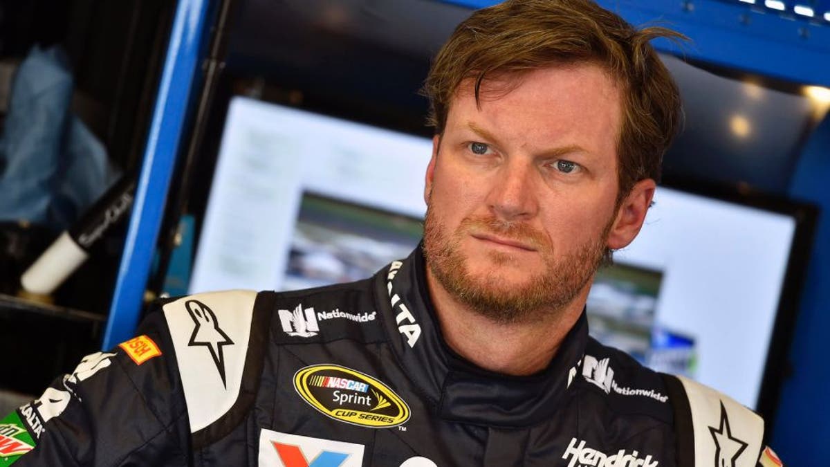 Earnhardt ‘berusaha menjadi positif’ setelah kehilangan poin
