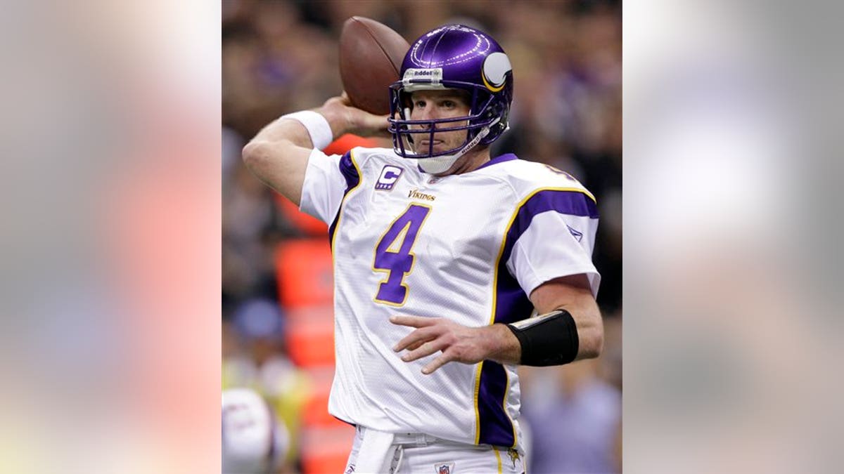 Will Brett Favre's Streak Collapse with the Metrodome?