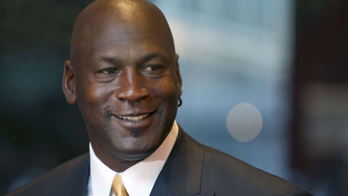 Supermarket diperintahkan untuk membayar Michael Jordan ,9 juta untuk penggunaan nama