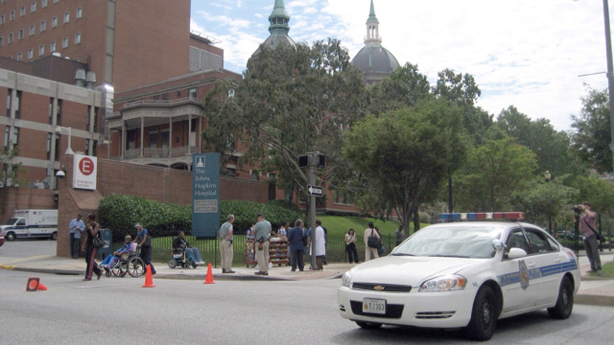 Polisi di Baltimore mengatakan Johns Hopkins bersenjata membunuh ibu, dirinya sendiri