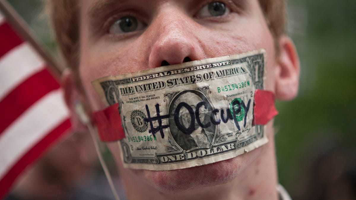 “Para Pengunjuk Rasa Wall St. Merencanakan ‘Pawai Jutawan’ Ke Rumah Para Mogul di New York”.