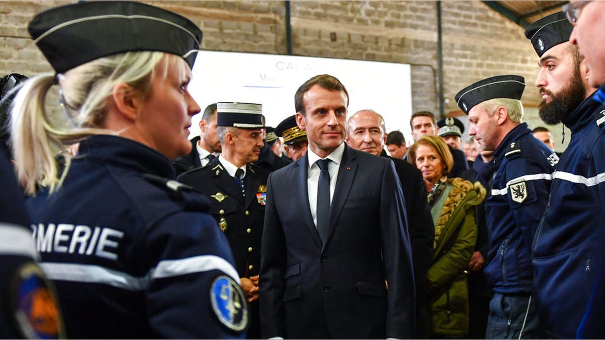 0a8e647c-macron