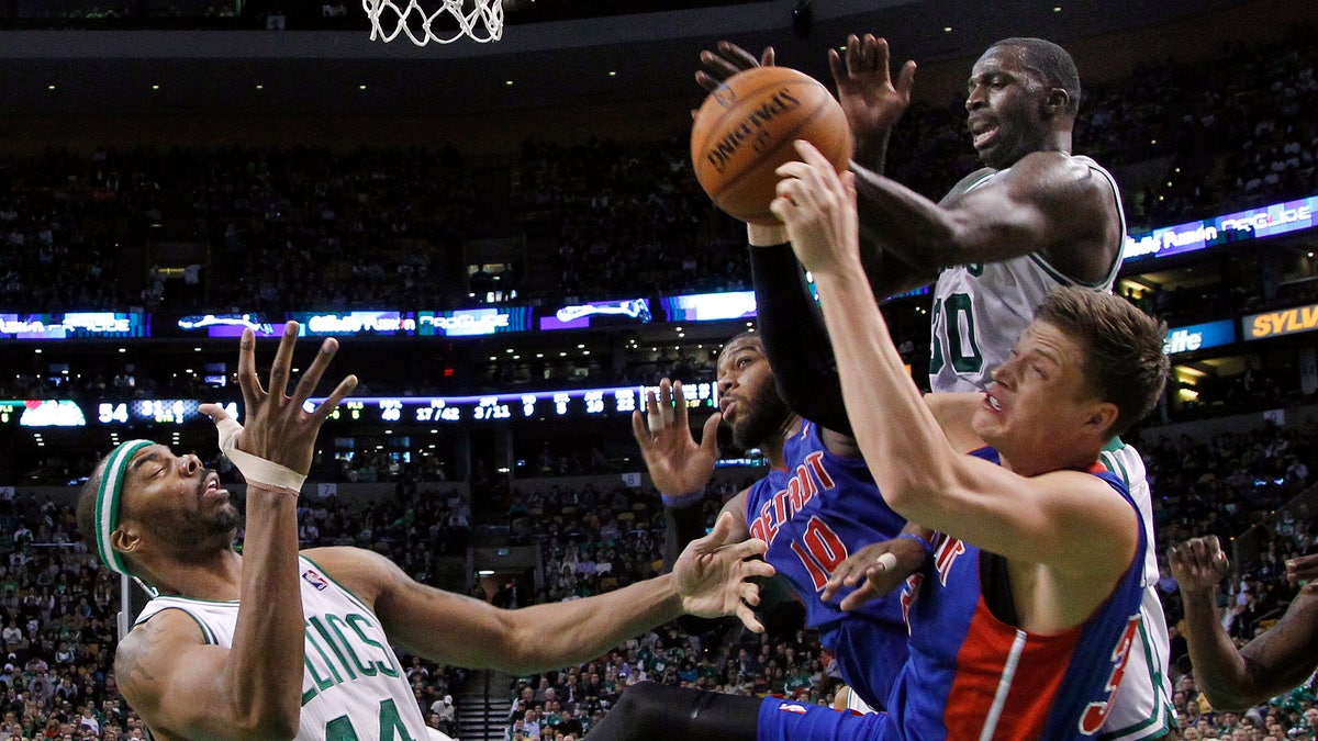 Pistons Celtics Basketball