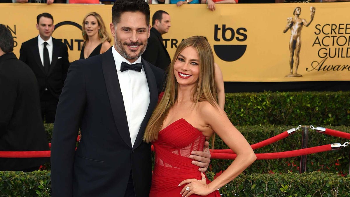 LOS ANGELES, CA - JANUARY 25:  Actor Joe Manganiello (L) and actress Sofia Vergara attend the 21st Annual Screen Actors Guild Awards at The Shrine Auditorium on January 25, 2015 in Los Angeles, California.  (Photo by Ethan Miller/Getty Images)