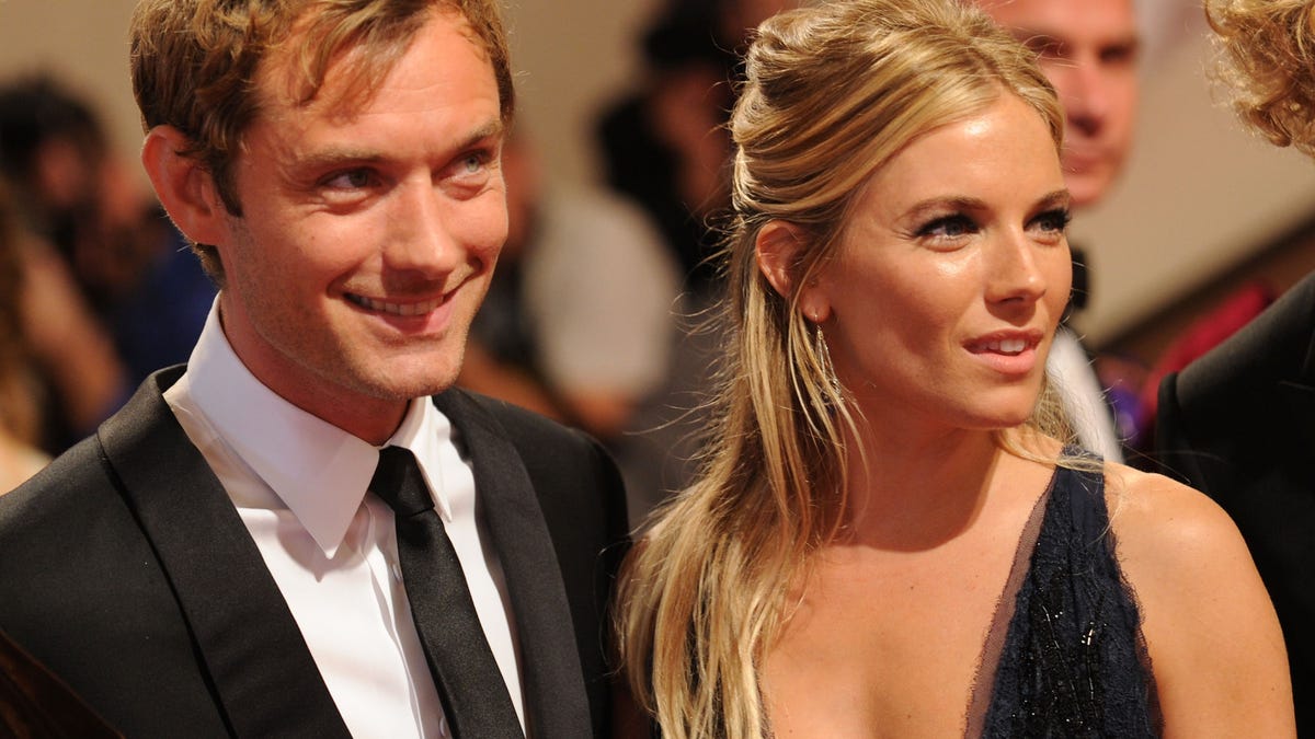 Jude Law and Sienna Miller on the red carpet