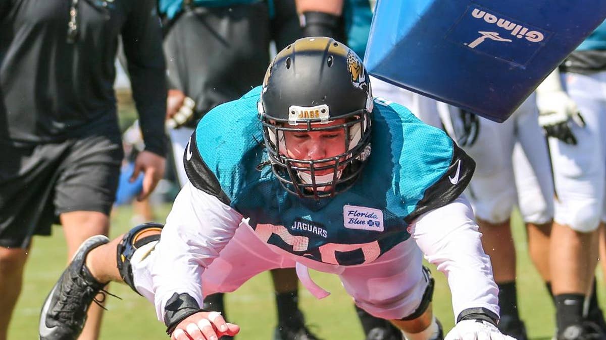 Brad Meester signs with Jaguars for 14th season