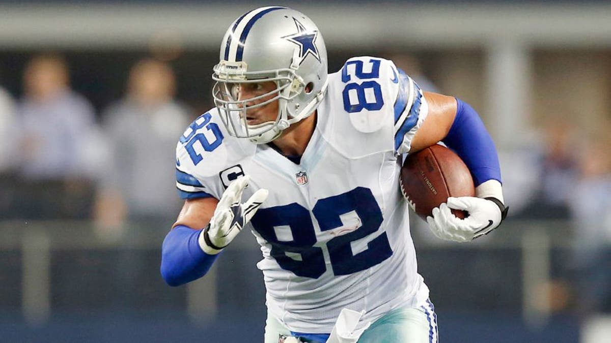 Oct 27, 2014; Arlington, TX, USA; Dallas Cowboys tight end Jason Witten (82) runs after a reception against the Washington Redskins at AT&T Stadium. Mandatory Credit: Matthew Emmons-USA TODAY Sports