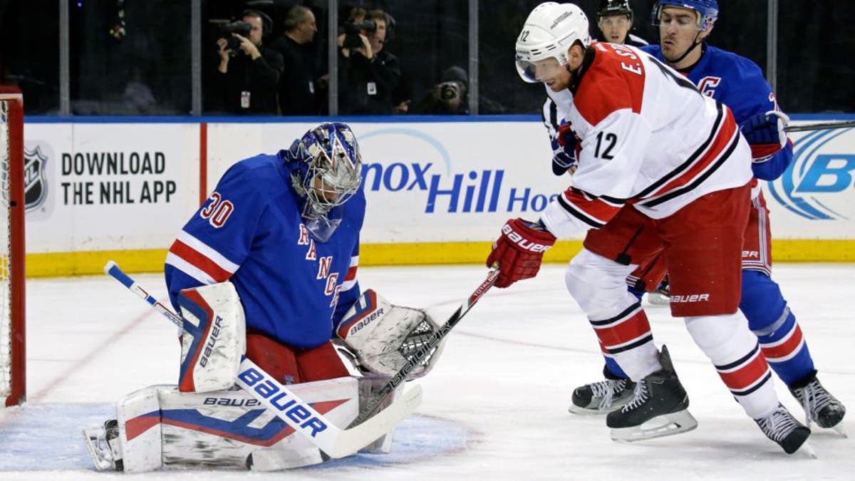 Lundqvist mendapat penutupan pertama musim ini, Rangers terus bergulir