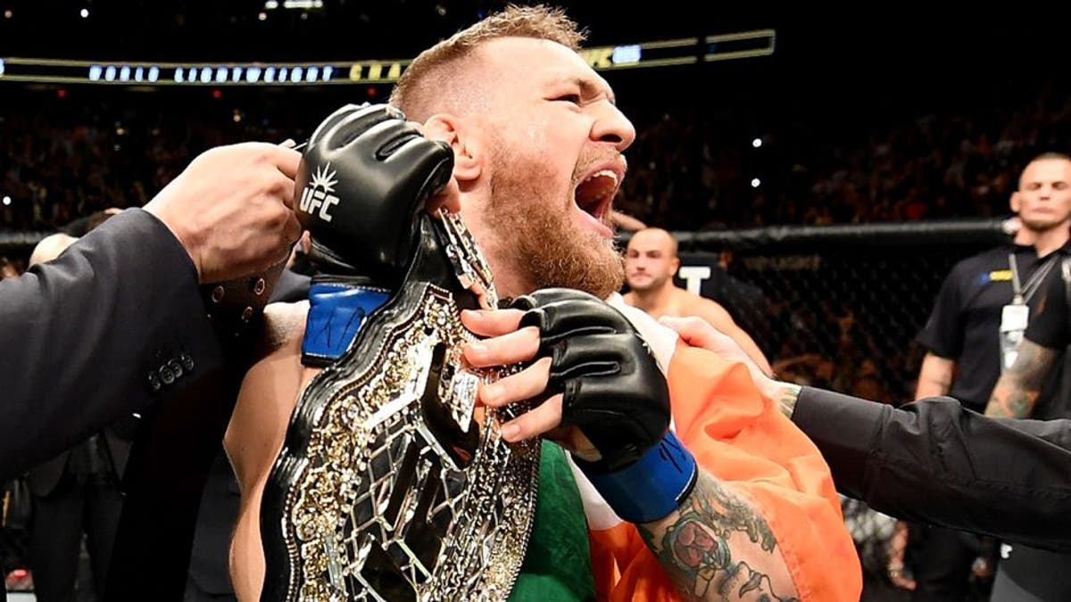 Joe Rogan menjelaskan mengapa Conor McGregor adalah petinju kelas bulu terhebat sepanjang masa