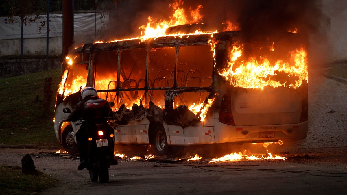 74b0f699-Brazil Rio Violence